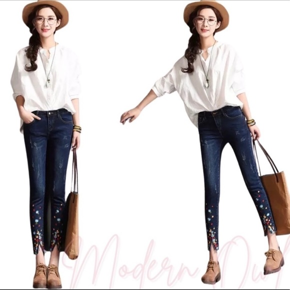 New! Plus Size Designer Floral Embroidered Skinny Jeans - Picture 5 of 11